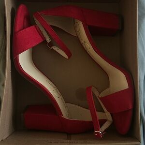 Never worn, new, cute